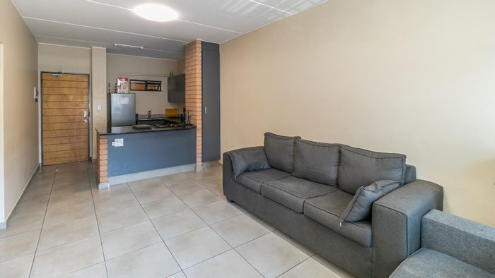 For Sale: 2-Bedroom Apartment in Vorna Valley with Pool, Security, and Parking.