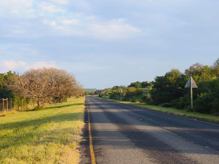 Kwambonambi Rural, For Sale: Vacant Land Residential with water access and expansion potential.