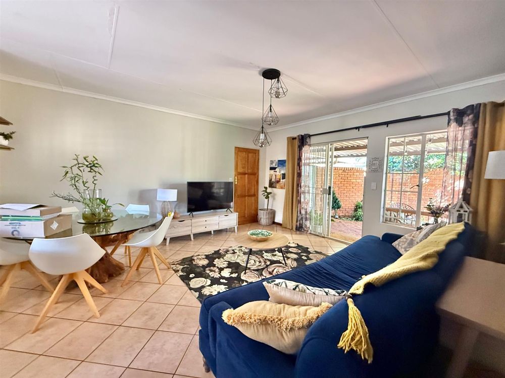 Open plan Lounge/Dining Room