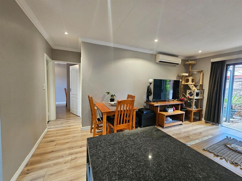 Looking toward bedrooms