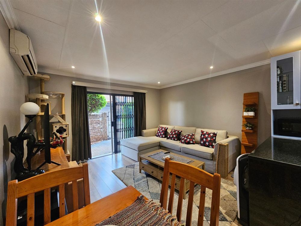 Another view of lounge area