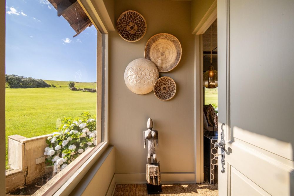 passage to 3rd & 4th Bed