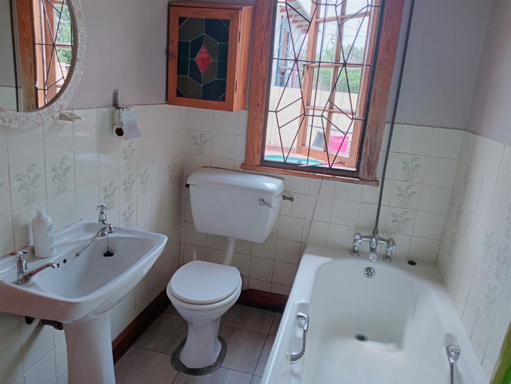 3rd Bathroom ideal for flat