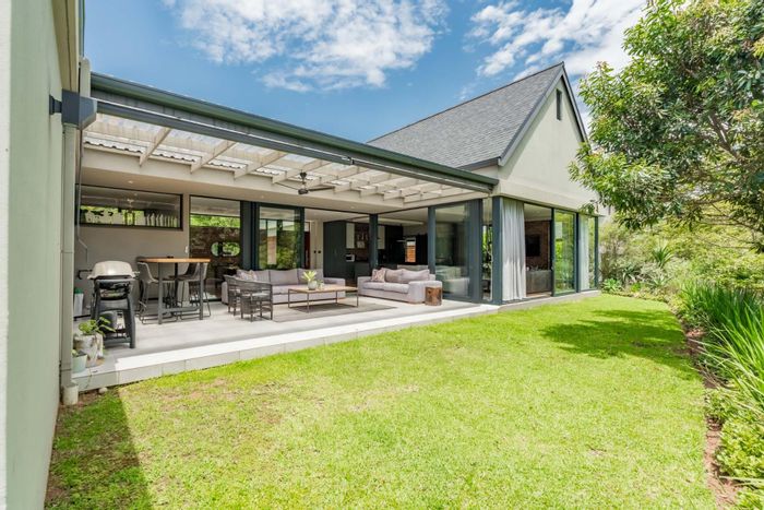 House For Sale in Cotswold Downs: 4 beds, inverter, near leisure centre.