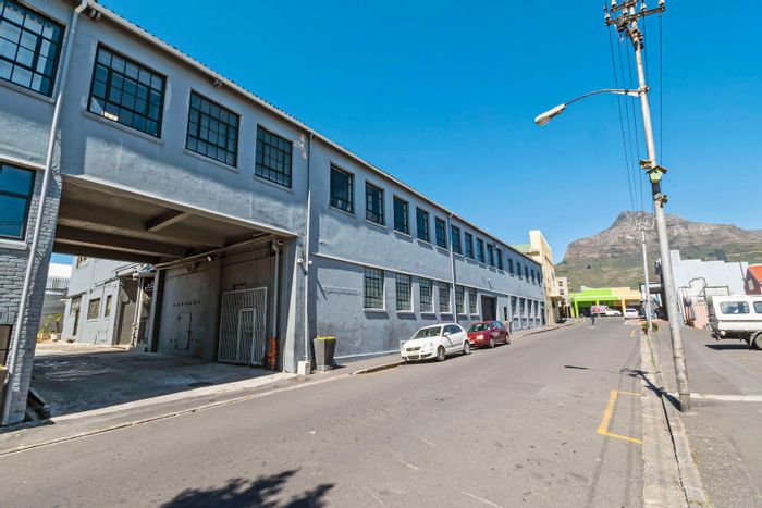 Industrial property for sale in Salt River with flexible layout and ample parking.