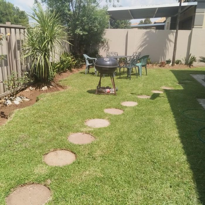 House for Sale in Hoeveld Park: 3 Bedrooms, 24-Hour Security, Pet-Friendly Garden.