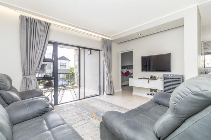 Waterfall Apartment For Sale: 3 bedrooms, lifestyle amenities, security, and parking included.