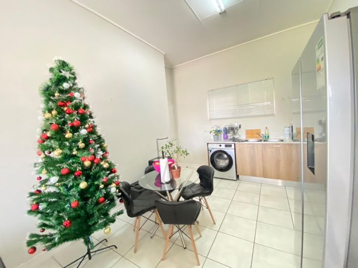 2-Bedroom Apartment To Rent in Linbro Park with gym, restaurant, and co-working spaces.