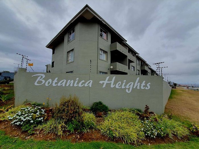 Heiderand Apartment For Sale: 2 Bedrooms, 2 Bathrooms, Ground Floor with Outdoor Space.