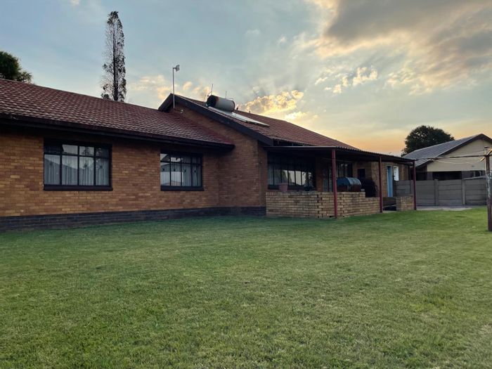 For Sale: House in Kriel Central with 3 bedrooms, garage, and rental potential.