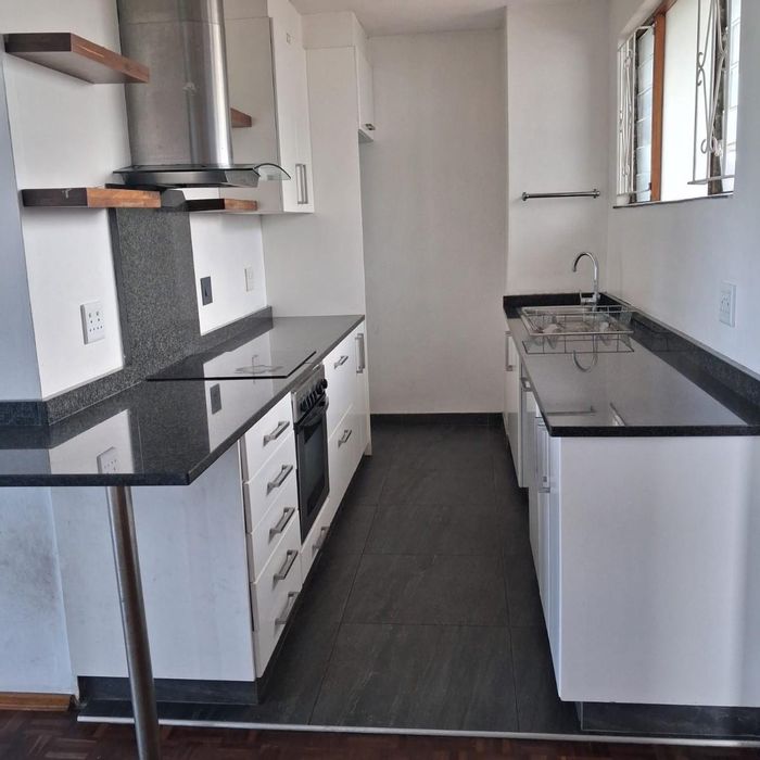 Essenwood House To Rent: 2.5 Bedrooms, Secure Access, Garage, Prepaid Electricity.