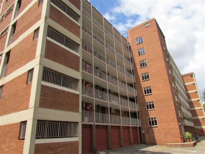 2-Bedroom Apartment For Sale in Wonderboom South with Garage and Secure Complex.