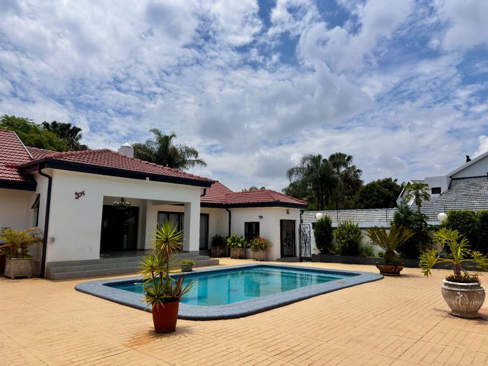 For Sale: Spacious Waterkloof Ridge House with Flatlet, Pool, and Secure Living.