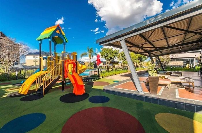 Waterfall Apartment To Rent: 1-bedroom, balcony, gym, pool, restaurant, secure living.