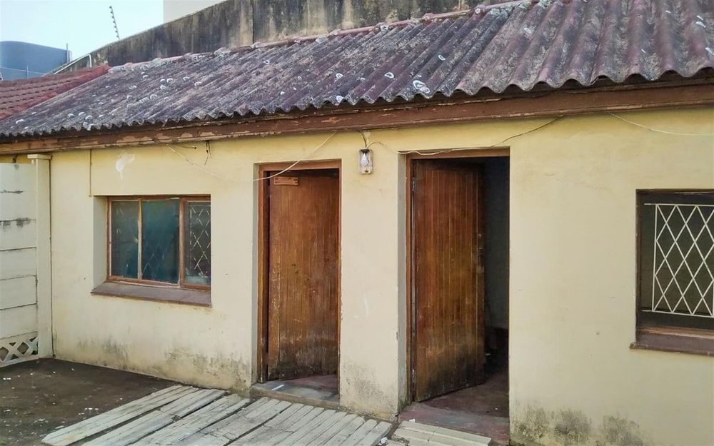 Back storeroom area. 2 Units