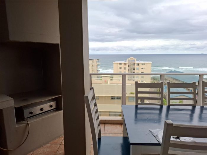 Manaba Beach Apartment To Rent: 3 Bedrooms, balcony, Wi-Fi, parking, cleaning service included.