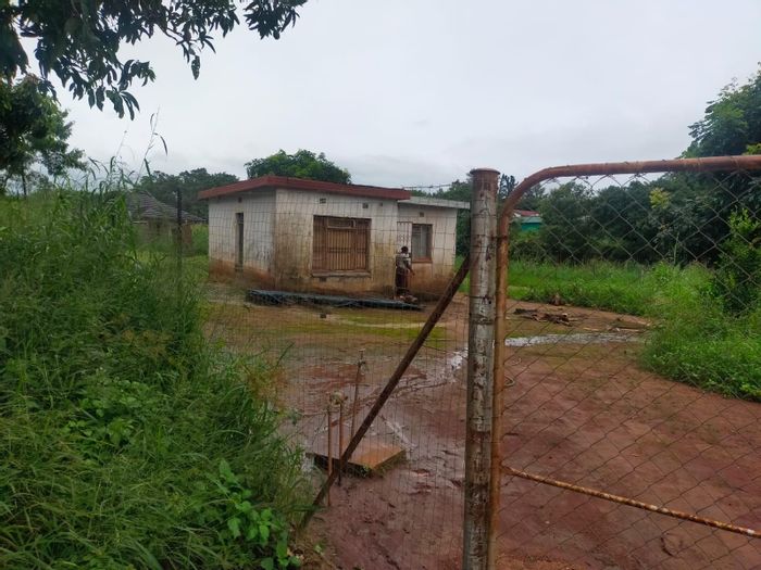 Vacant Land Residential For Sale in Thohoyandou Rural, near schools and hospitals.