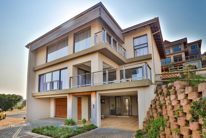 For Sale: House in Zimbali with 4 bedrooms, garden, inverter, and double garage.