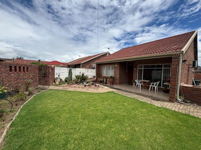 For Sale: Townhouse in Newcastle Central with private yard, air-conditioning, and secure complex.