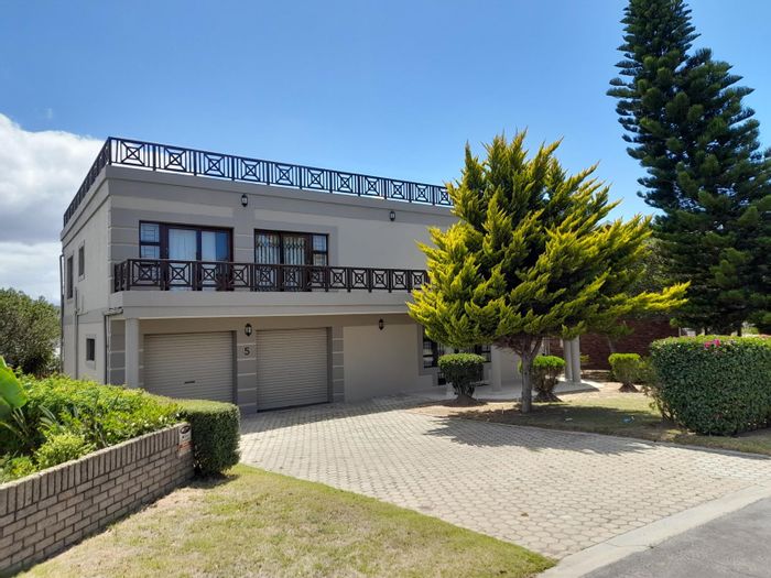 House for Sale in Reebok: 5 Bedrooms, Rooftop Terrace, Braai Room, Double Garage.