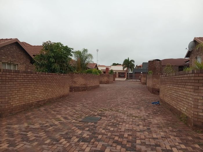 3-Bedroom Townhouse For Sale in Bendor, near shopping mall and secure estate.