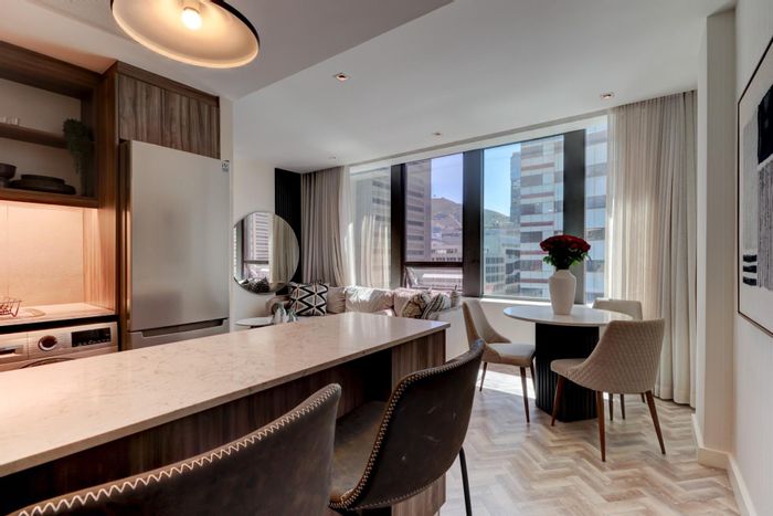 For Sale: One-Bedroom Apartment in Cape Town City Centre with 24/7 Concierge Services.