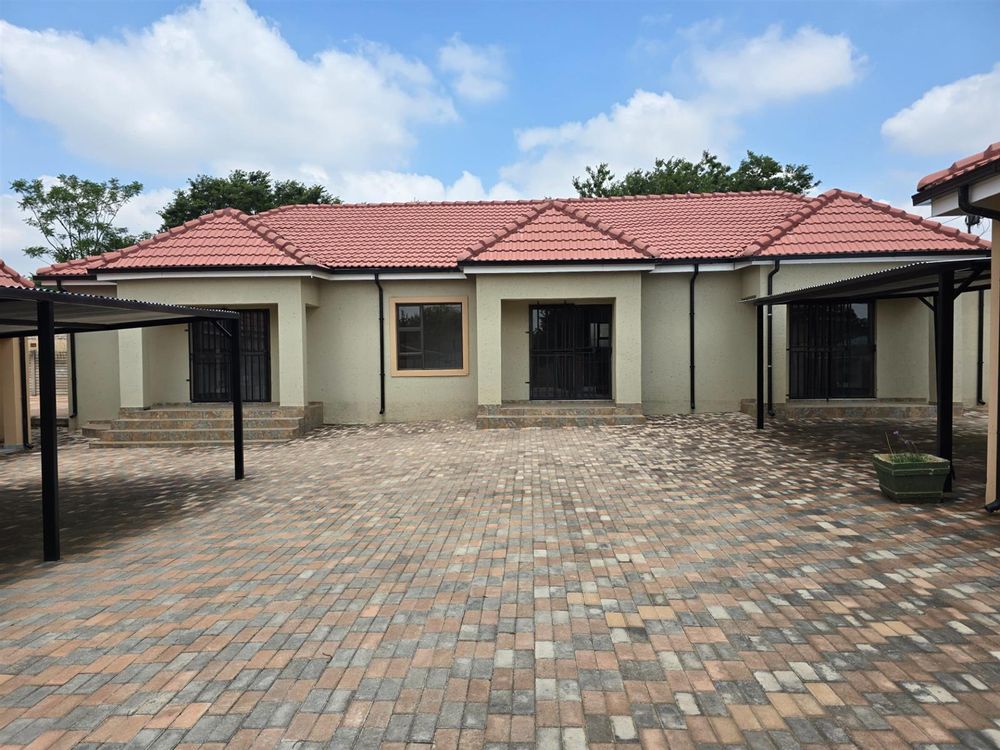 apartments facing the gate