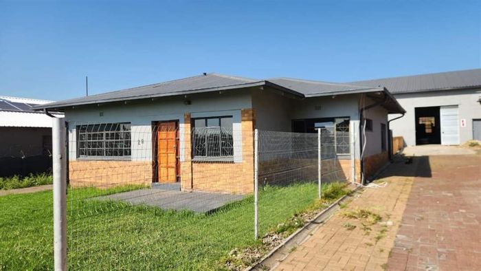 Commercial Property For Sale in Trichardt: Spacious workshop, high visibility, prime location.