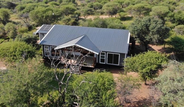 For Sale: House in Shona Langa with 3 ensuites, solar power, and expansive garden.