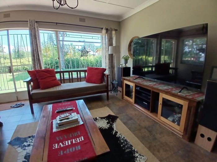 Spacious house for sale in Memel Central with large yard and multiple amenities.