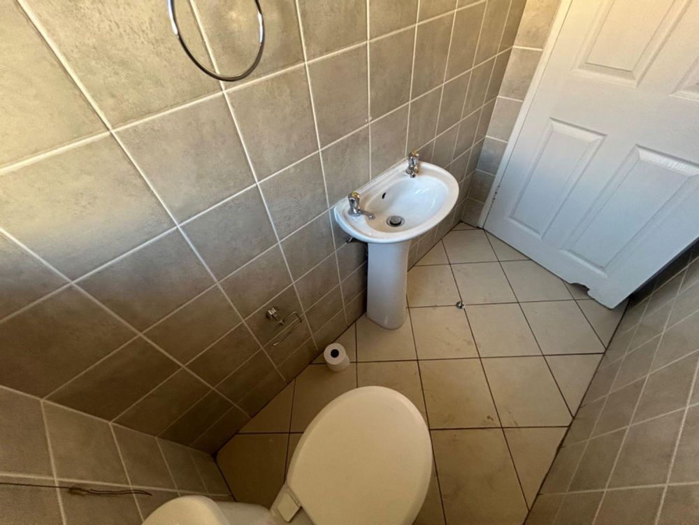 GUEST TOILET