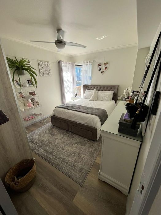 Two-bedroom apartment to rent in Table View, near Blouberg beachfront amenities.