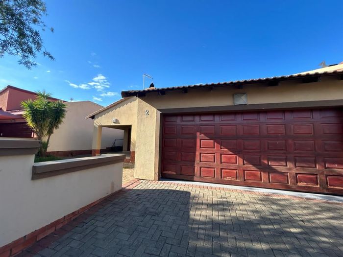 Hillcrest Townhouse For Sale: 3 beds, private garden, double garage, secure living.