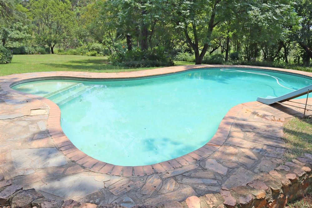 Pool and front Garden