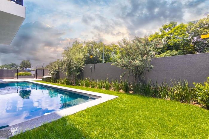 Rivonia Apartment To Rent: 2 Beds, 2 Baths, Gym, Pool, Meeting Room.