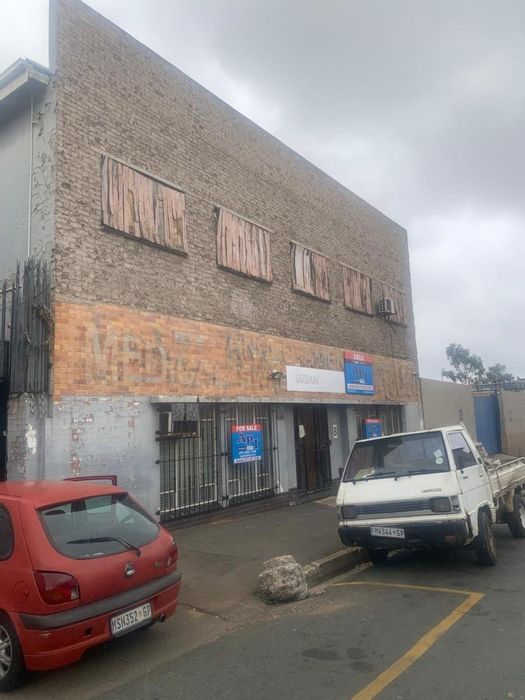 Versatile studio house for sale in Selby, ideal for creative businesses.