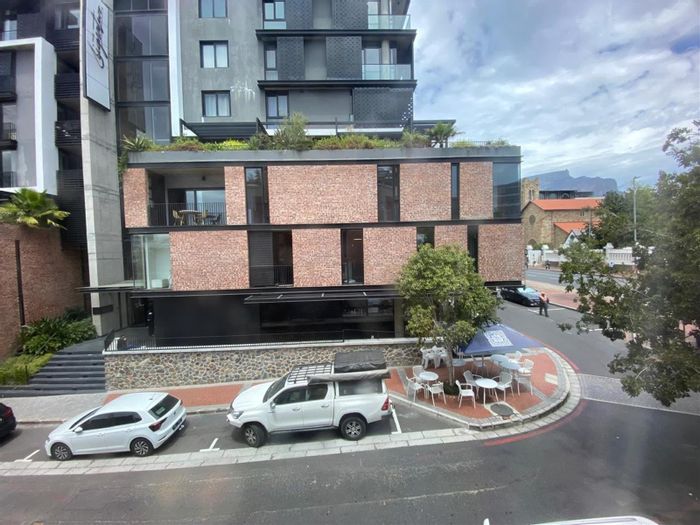 Office To Rent in De Waterkant: Prime location, secure parking, fibre connectivity.