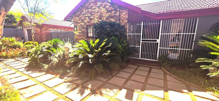 For Sale: Rhodesdene House with pool, garage, office, and security features.