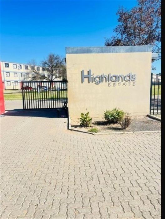 2-Bedroom Apartment To Rent in Madadeni with 24-hour security and amenities nearby.