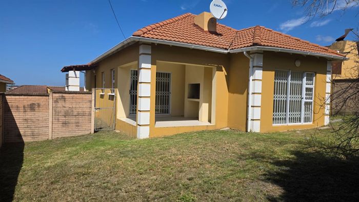 For Sale: 3-Bedroom Townhouse in Beacon Bay with secure community and pet-friendly amenities.