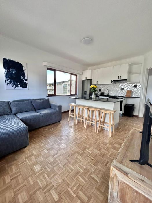 3-Bedroom Apartment To Rent in Rosebank | Fully furnished, flatshare option available.