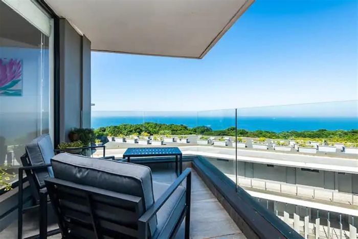2-bedroom apartment to rent in Sibaya Precinct with ocean views and amenities.