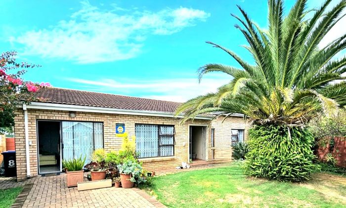 Wavecrest House For Sale: 3 beds, 2 baths, plus separate rental flat.