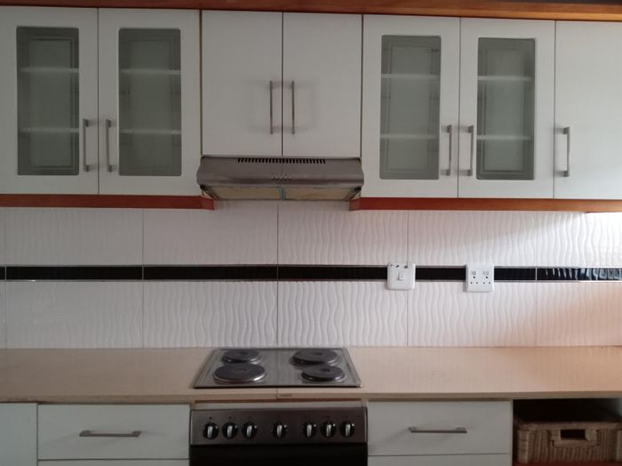 3-bedroom apartment in Brindhaven with balcony, secure parking, and fibre internet. To Rent.