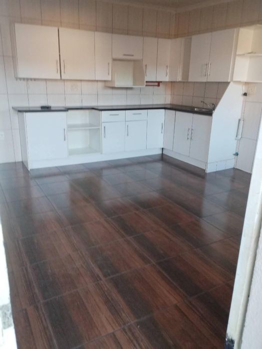 1-Bedroom Apartment To Rent in Brakpan Central with private entrance and prepaid utilities.