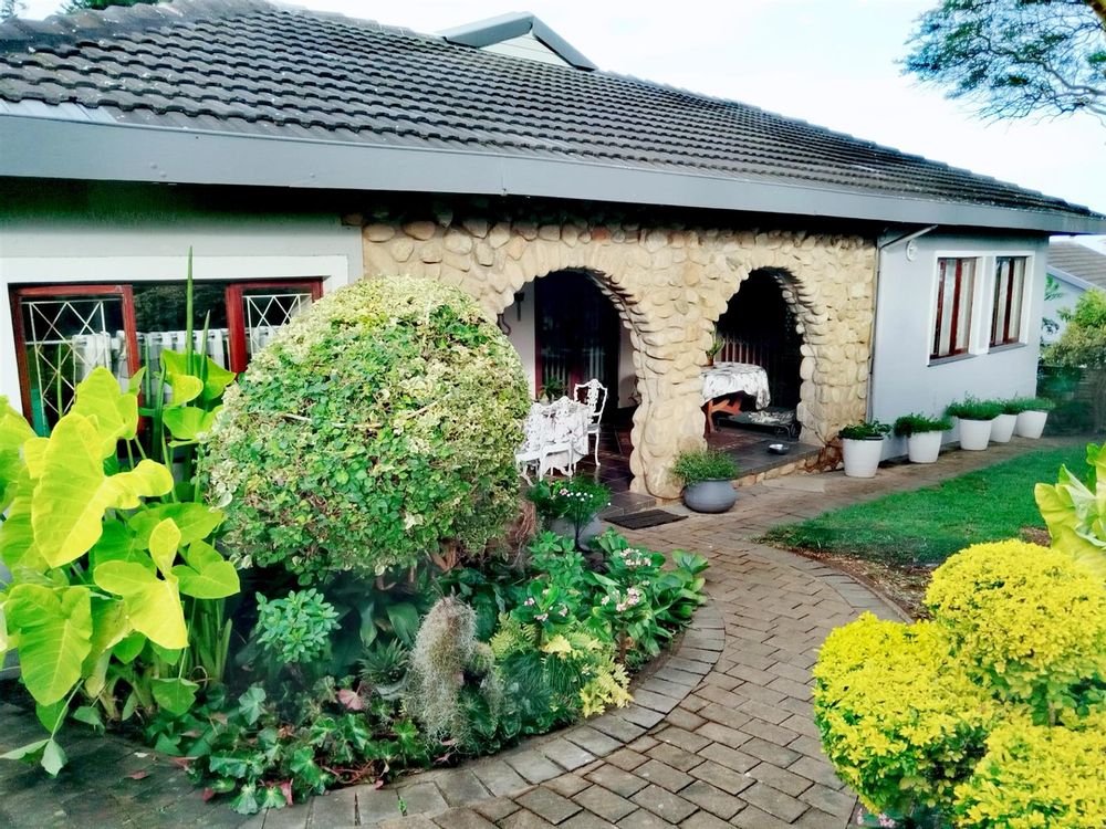 Welcoming verandah at front door