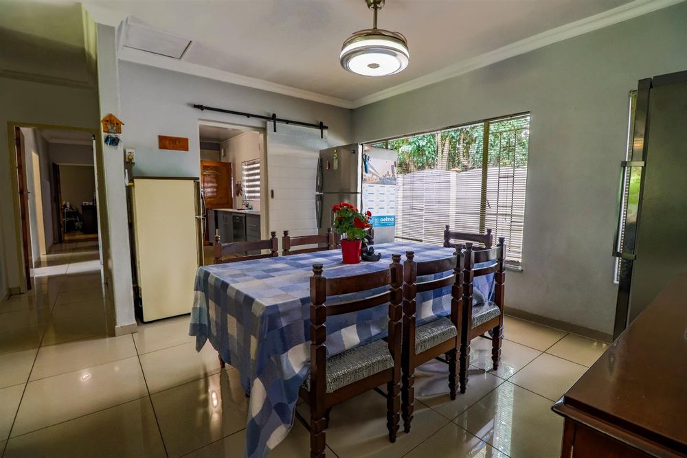 Open Plan Dining Room