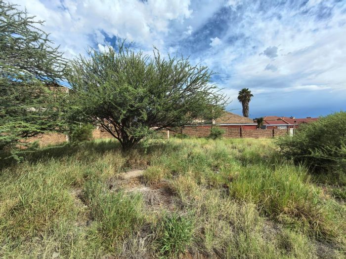 Hillcrest Vacant Land Residential For Sale: Corner erf, dual entrances, ideal for building.