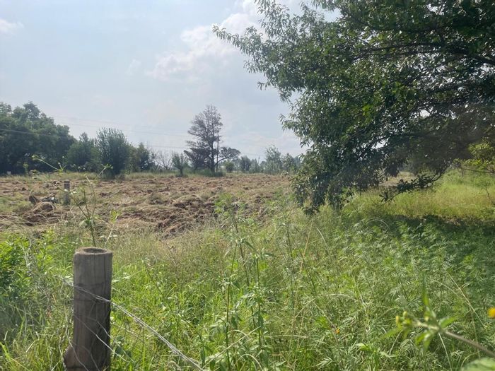 Garthdale Vacant Land Residential For Sale - 21,414sqm with development potential.