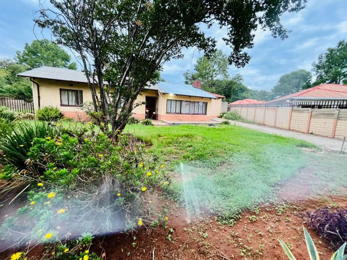 Spacious 7-bedroom house in Sasolburg Central, fully tenanted, great investment opportunity.
